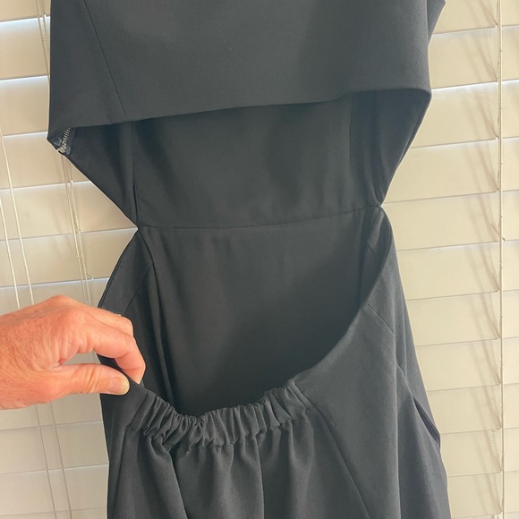 Theory cut out Dress size 2 - Picture 5 of 6